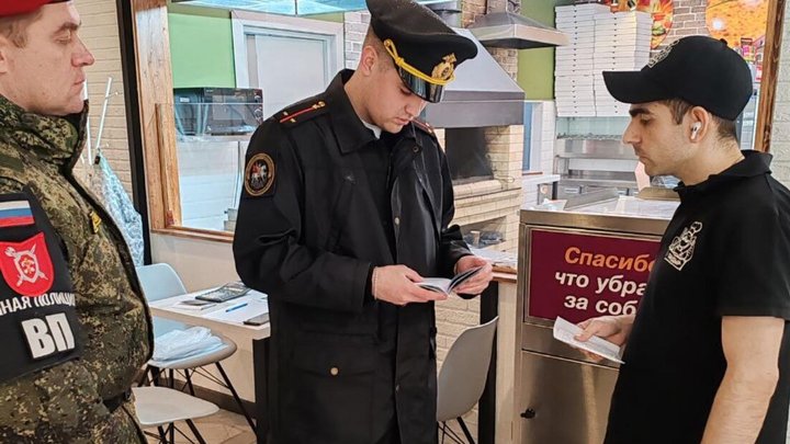 В Северодвинске к мигрантам-уклонистам нагрянули люди в форме
