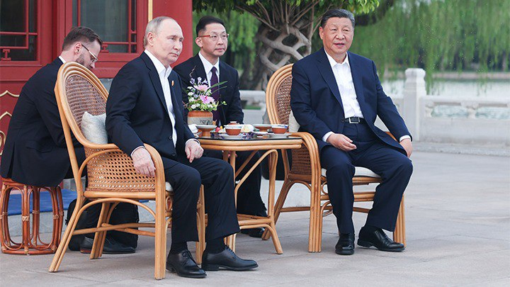 Что осталось за кулисами чаепития Путина и Си: Плетёное кресло сказало больше слов