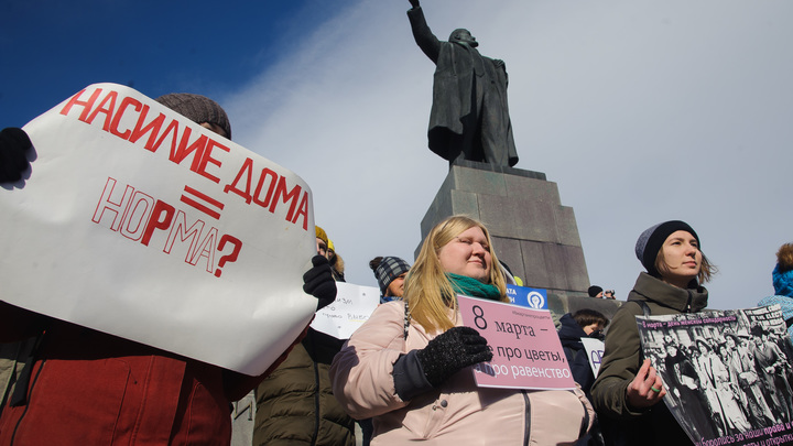 Унижал и избивал 11 лет: жена акима из Атырауской области сделала громкое заявление