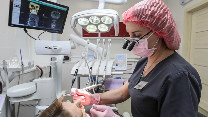 Врач Гузяева: Мягкая пища провоцирует выпадение зубов у молодых людей