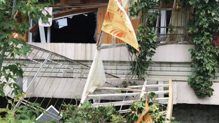 Вырвало окна вместе с рамами: Появились первые кадры с места взрыва в Екатеринбурге