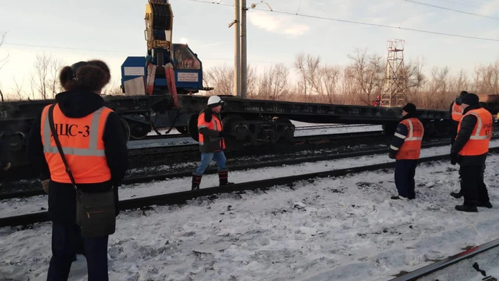 В Самарской области с рельсов сошли четыре вагона