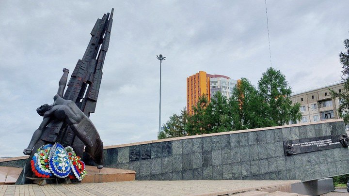 В Кемерове приступили к масштабной реконструкции мемориала воинам-кузбассовцам