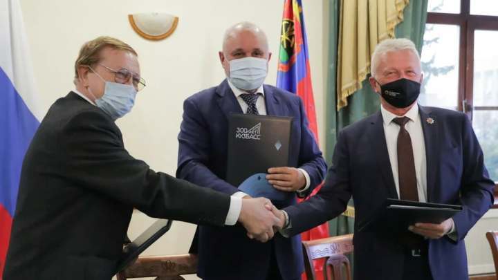 Правительство Кузбасса, профсоюзы и работодатели подписали трехстороннее соглашение