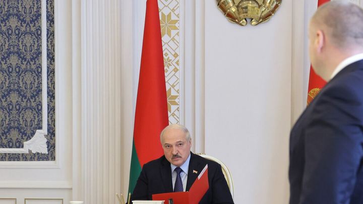 Лукашенко освободил от должности посла Чушева, отозванного из Польши два года назад