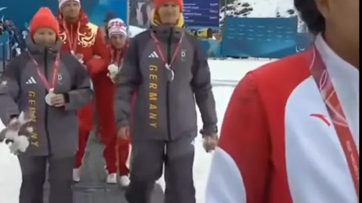 Немцы отказались от фото с русскими лыжниками на Паралимпиаде