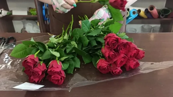 Спрос на флористов в России вырос на четверть перед 14 февраля и 8 марта