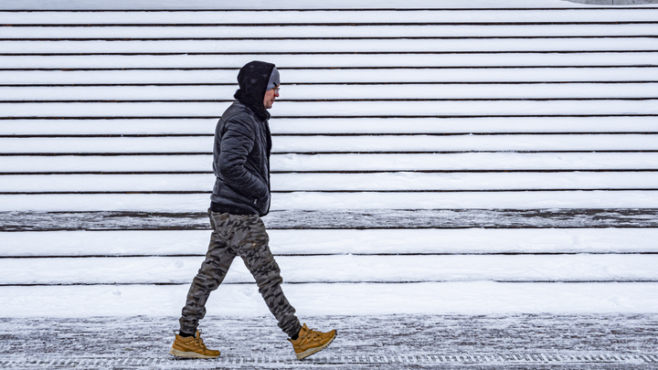 В Подмосковье сильнейший снегопад за 40 лет: Работы по уборке снега не останавливаются ни на минуту