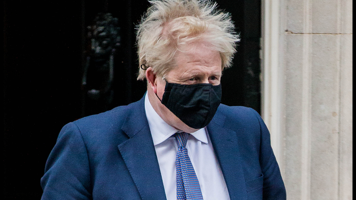 Обратный отсчёт до войны?: Пугающий намёк Джонсона в России подняли на смех