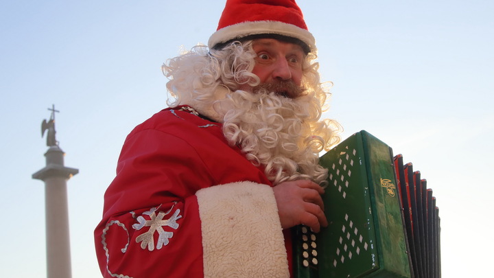 Без катка и карусели: коронавирус урезал формат рождественской ярмарки в Санкт-Петербурге