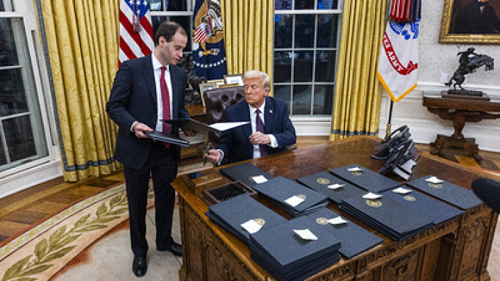 В Киеве уверены, что решение Трампа свернуть помощь своим союзникам не касается Украины