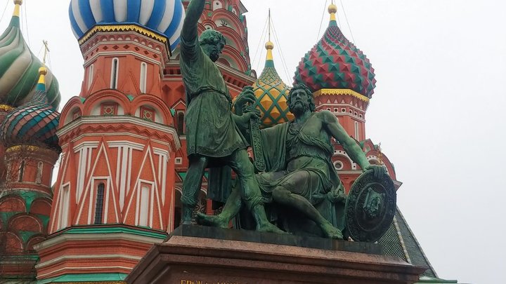 Да русские – это вообще не люди: Михеев между строк прочитал происходящее в России