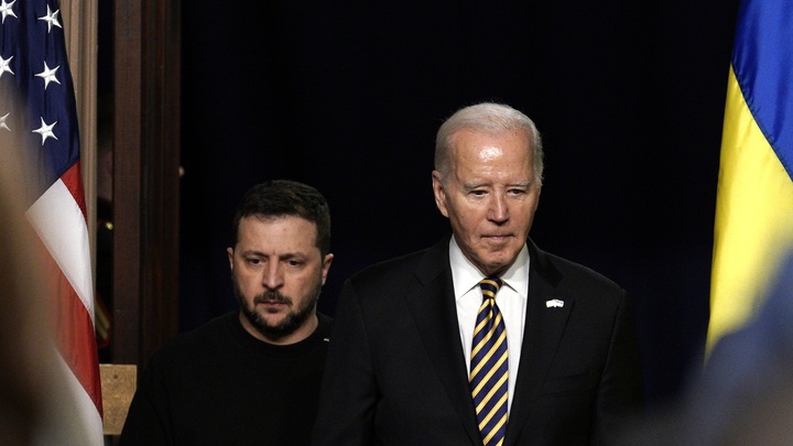 Украина готова была сдаться несколько месяцев назад. Но вмешались США