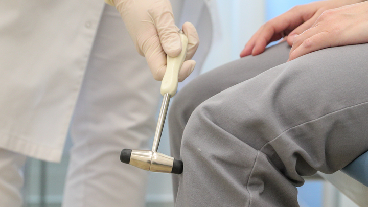 Ничего не было, а потом инсульт: Врач назвал четыре сигнала больного сердца