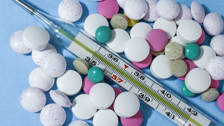 В Россию пришла странная простуда: Длится долго и выматывает кашлем