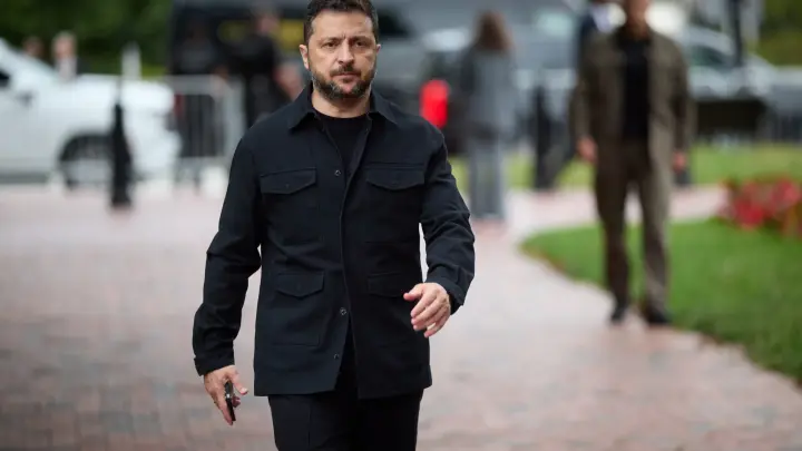 Европейских миротворцев не будет? Кажется, Зеленский начал что-то подозревать