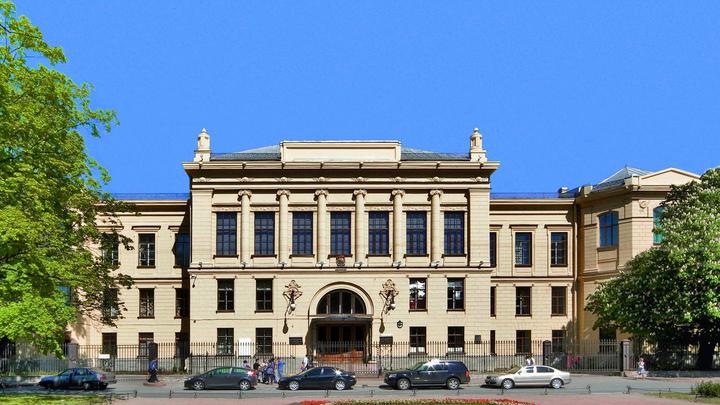 В роддоме Отта в Санкт-Петербурге вспышка коронавируса: прием пациентов приостановлен
