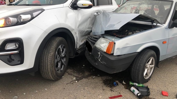 На Кубани женщина, получившая 16 штрафов за превышение скорости, устроила ДТП