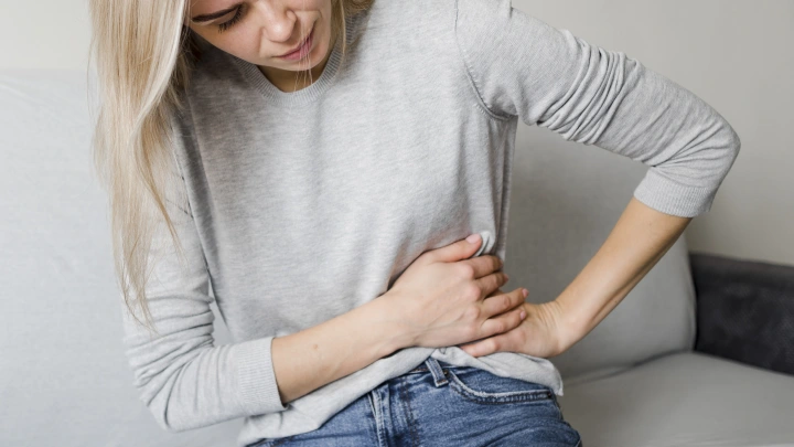 Онколог Владимир Ивашков перечислил скрытые сигналы больной печени