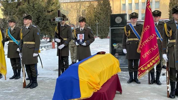В Харькове ввели акции на похороны солдат