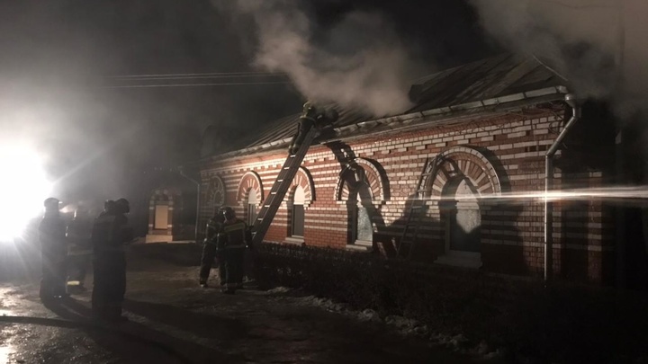 На пожаре в храме Коломны погибли два страуса и пять кур