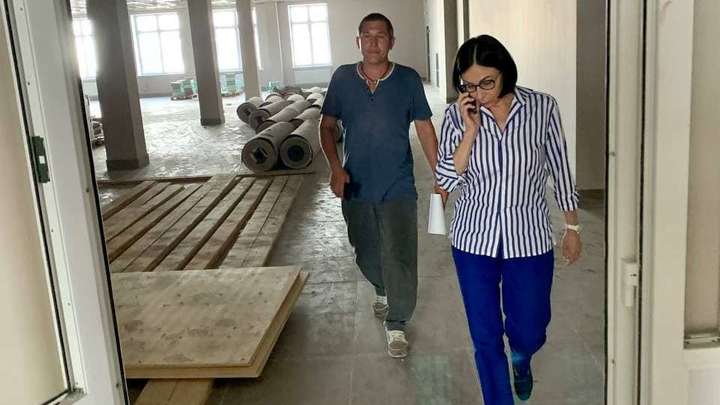 В Челябинске власти называли дату открытия новой школы в Академ Риверсайд