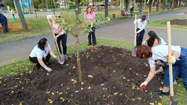 В Краснодаре появилась аллея в память о певце Юрии Шатунове