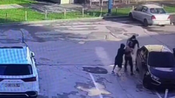 В Новосибирске нашли молодого мужчину, похищенного бандой из 10 человек