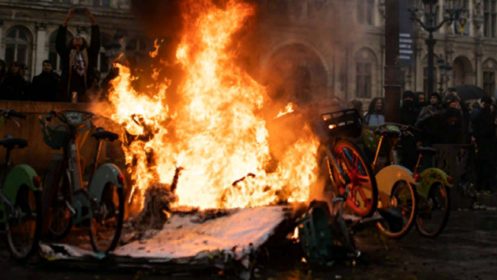 Атака ВСУ на военкомат под Брянском: Момент взрыва попал на уличные камеры