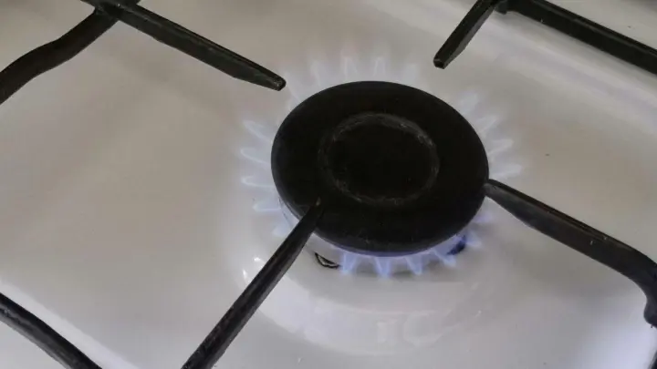 Мораторий на повышение платы за услуги ЖКХ обсуждают в Госдуме