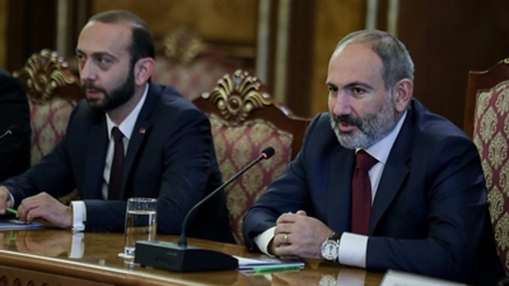 Никол, надоел уже!!!: Отставки Пашиняна потребовал Арам Габрелянов, матом объяснив позицию