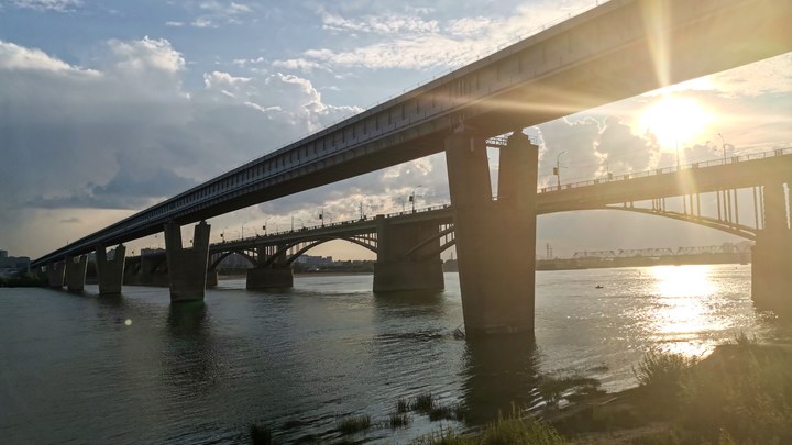 Октябрьский мост в Новосибирске не станут перекрывать на время капремонта