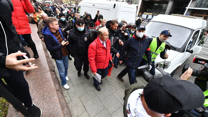 Рашкин убил лося, потому что увидел кабана. Детали скандального заявления