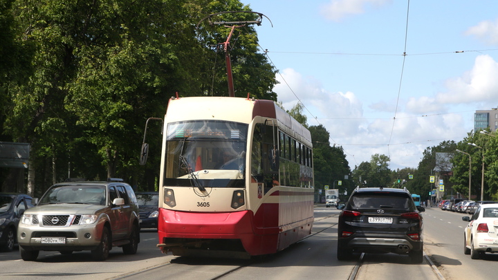 Скайнет нанёс первый удар: в Петербурге трамвай с искусственным интеллектом сбил пешеходов