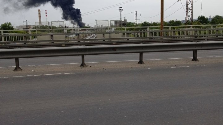 Тушить крупный пожар в Нижнем Новгороде приехал пожарный поезд