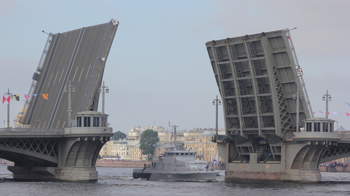 Какие мосты разведут в Санкт-Петербурге днём 24 июля 2022: репетиция парада