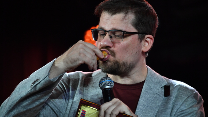 Опасная речь Гарика Харламова о вакцинации: Уже было и не спасло