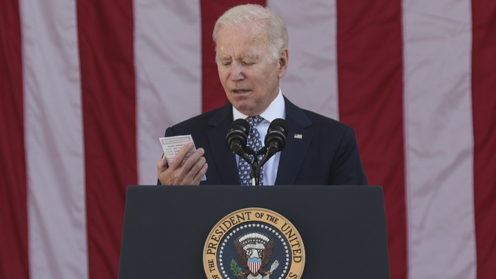 В США разгорается расистский скандал: Байден сказал запретное слово на букву Н