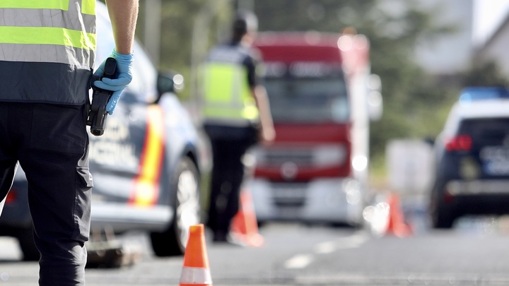 Украинские беженцы во Франции опозорились нападением на русских: Не стерпели даже полицейские