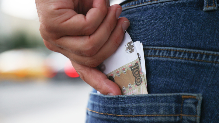 В Новороссийске сотрудникам обувной фабрики выплатили 1,6 млн рублей долга по зарплате