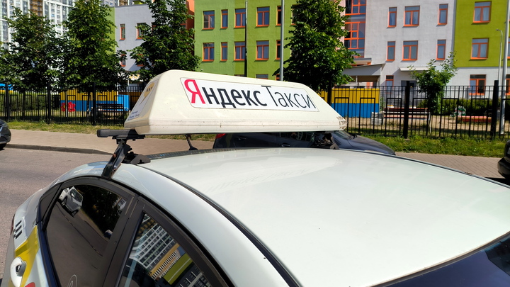 В Омске таксист помог задержать педофила после отказа полицейских помочь
