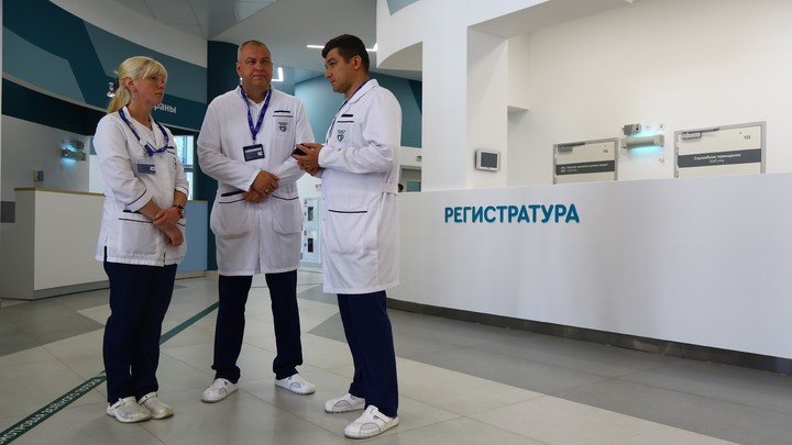Подмосковными врачами всерьез займутся психологи