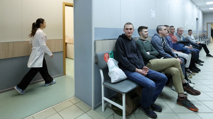 Частным клиникам Новосибирска в перспективе могут запретить проводить медосмотры мигрантов
