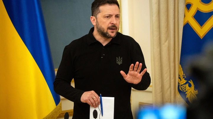 Массированный удар по целям на Украине: взрывы склада боеприпасов, поражено скопление иностранных военных — кадры