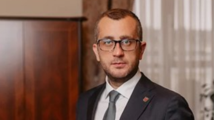 Парламент Петербурга одобрил сына директора Эрмитажа Бориса Пиотровского на пост вице-губернатора