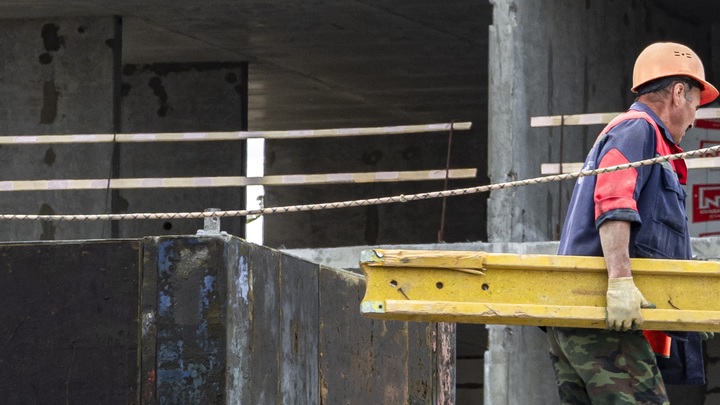 Трагедия с казармами ВДВ ничему не научила: Чиновники укатали в опасный бетон школу