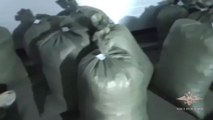 Более 160 кг марихуаны нашли полицейские дома у приморца