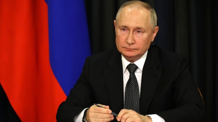 Владимир Путин принял решение амнистировать некоторые категории женщин-заключенных