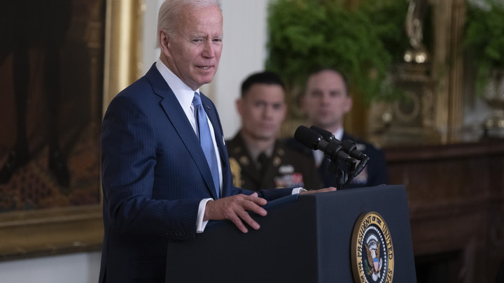 Байден забыл благословить Америку