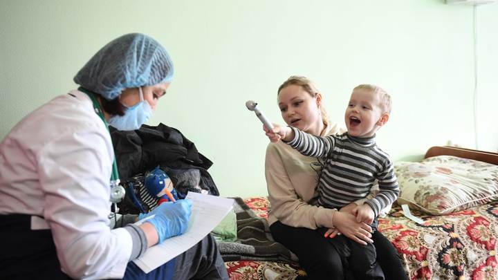 Медосмотры прошли еще почти 7,5 тысячи маленьких запорожцев